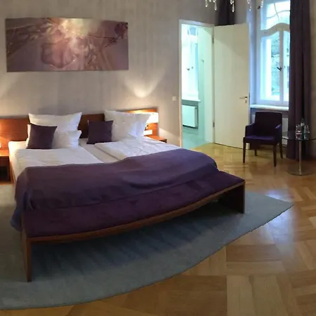 Schloss Rabenstein 4*