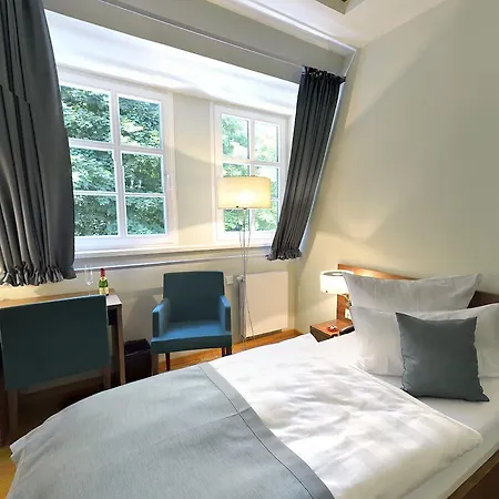 拉本斯泰因城堡酒店 4*