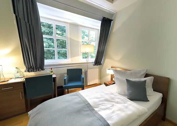 Schloss Rabenstein 4*